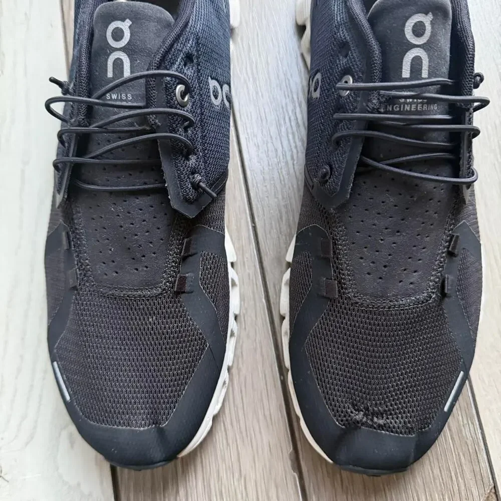 On Cloud 5 Running Shoes Men’s Size 12 Black White
